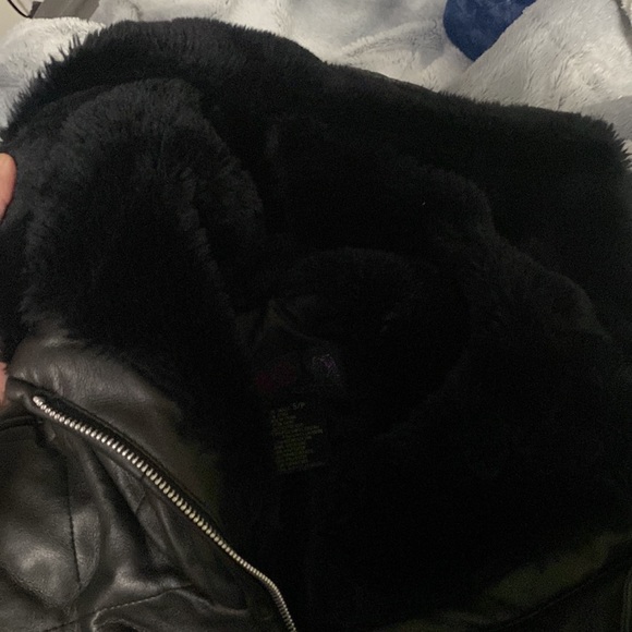 Moda International Coat. - Picture 5 of 5